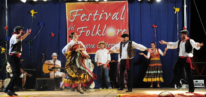 festa del folklore - 16 agosto 2009 - mc022