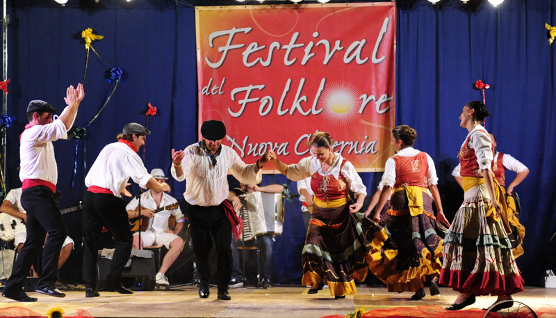 festa del folklore - 16 agosto 2009 - mc033