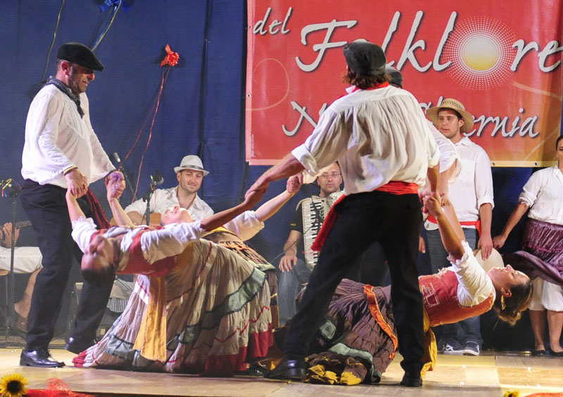 festa del folklore - 16 agosto 2009 - mc040