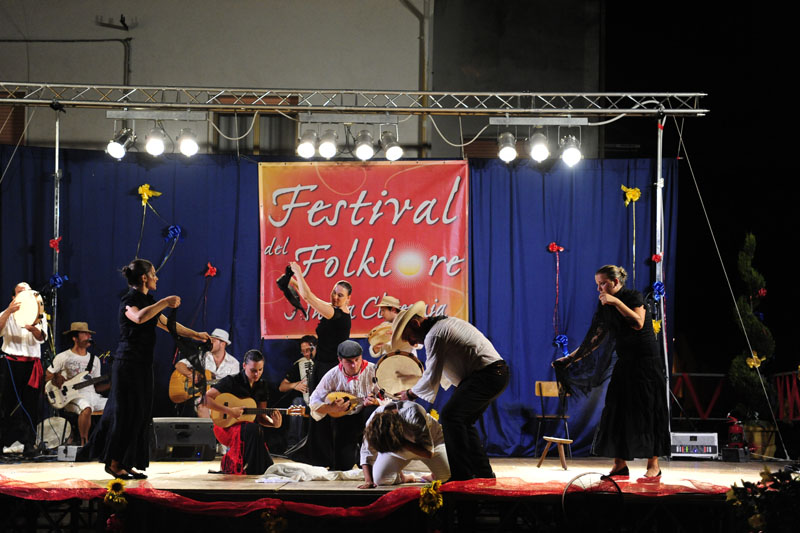 festa del folklore - 16 agosto 2009 - mc057