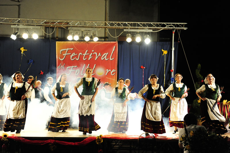 festa del folklore - 16 agosto 2009 - mc070