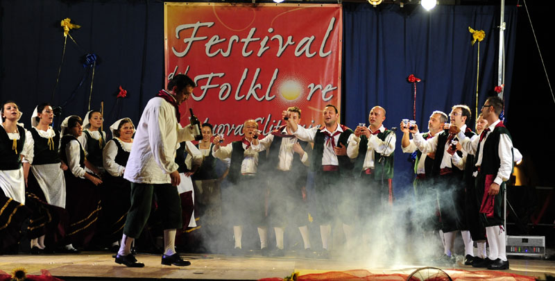 festa del folklore - 16 agosto 2009 - mc094