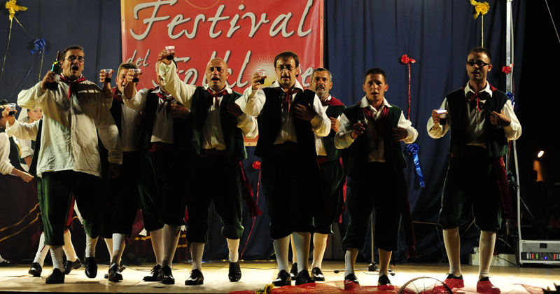 festa del folklore - 16 agosto 2009 - mc096