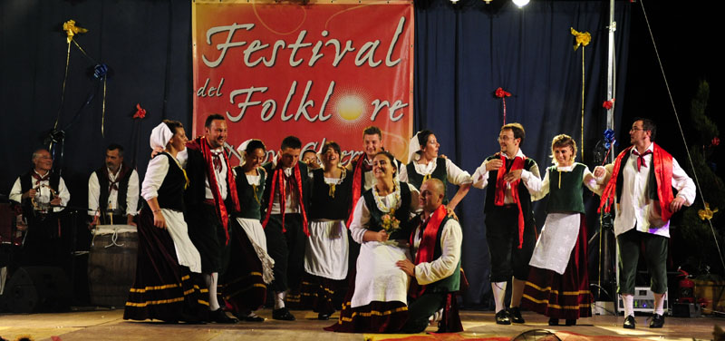 festa del folklore - 16 agosto 2009 - mc144