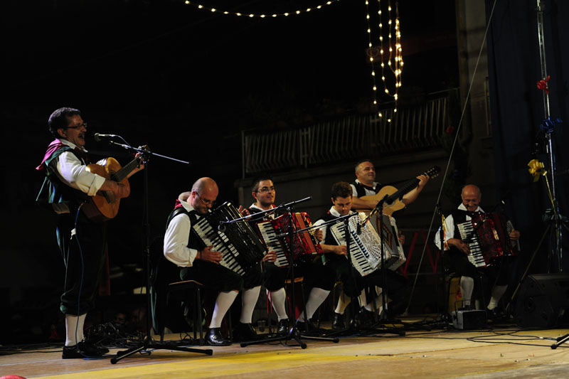 festa del folklore - 16 agosto 2009 - mc165