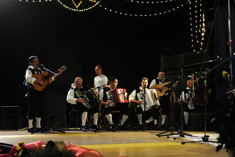 festa del folklore - 16 agosto 2009 - mc173