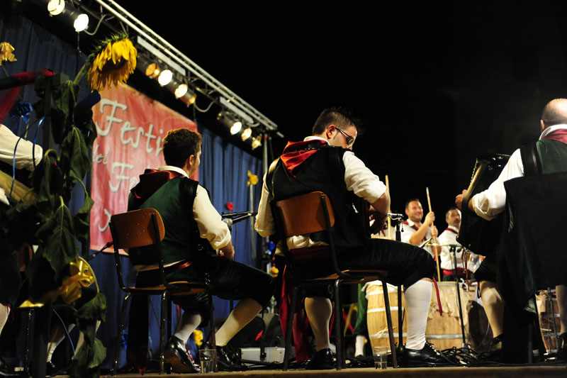 festa del folklore - 16 agosto 2009 - mc190