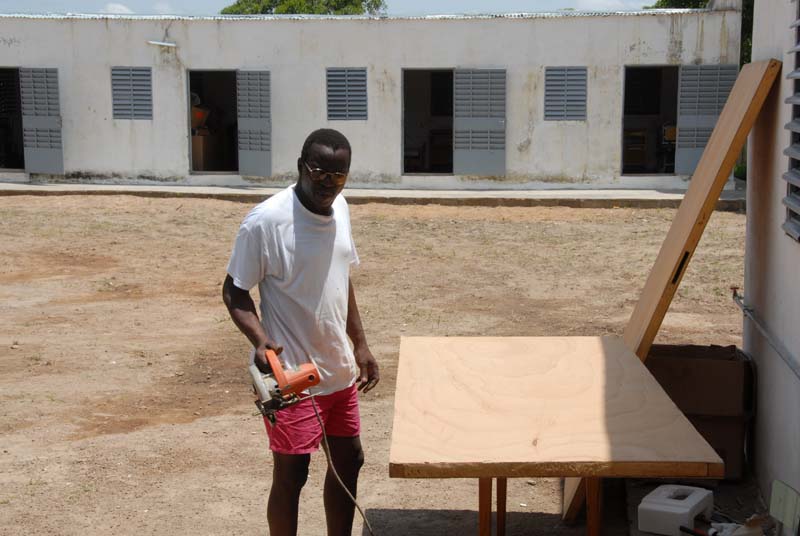 preparazione ambulatorio odontoiatria - burkina faso 2007- 0059